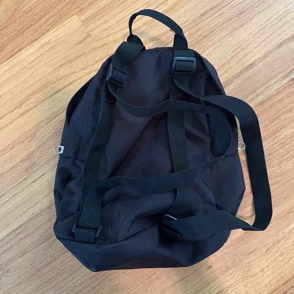 Mini black jansport backpack - Picture 2 of 3